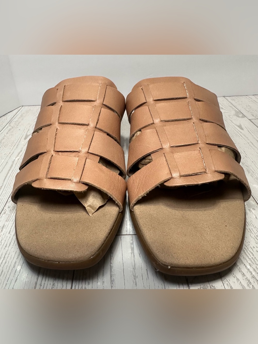 NWT - Munro ‘Carrera’ Women’s Tan Woven Leather Slide Sandals, Sz 10